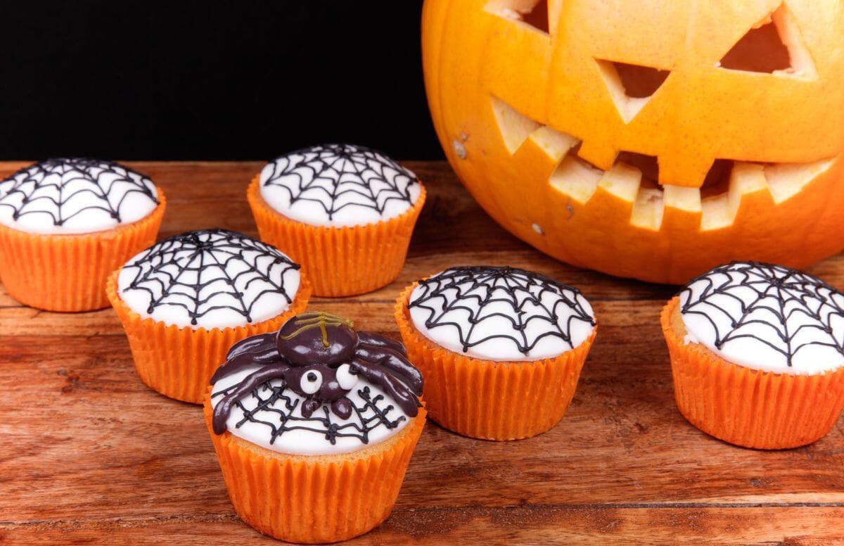 Chocolate-Pumpkin Halloween Cupcakes  (with Nutmeg, Cinnamon and Ginger)