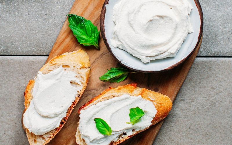 Silky Cashew Cream Cheese (Vegan, dairy-free probiotic)