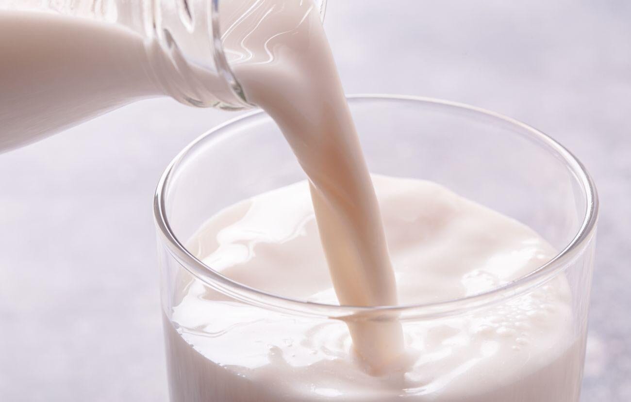 Coconut milk powder vs. whole milk powder (nutrition compared) - Z Natural Foods